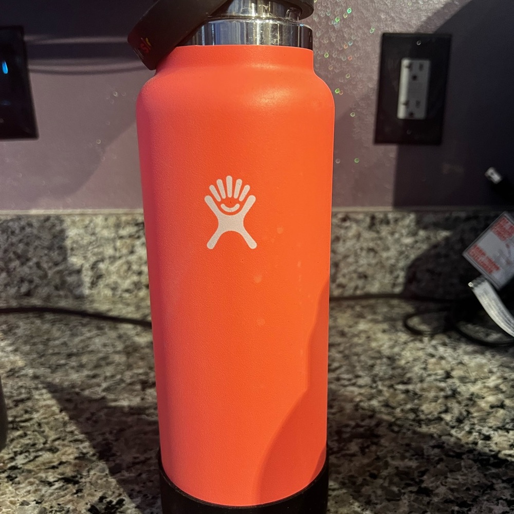 Hydroflask bundle - Picture 4 of 6